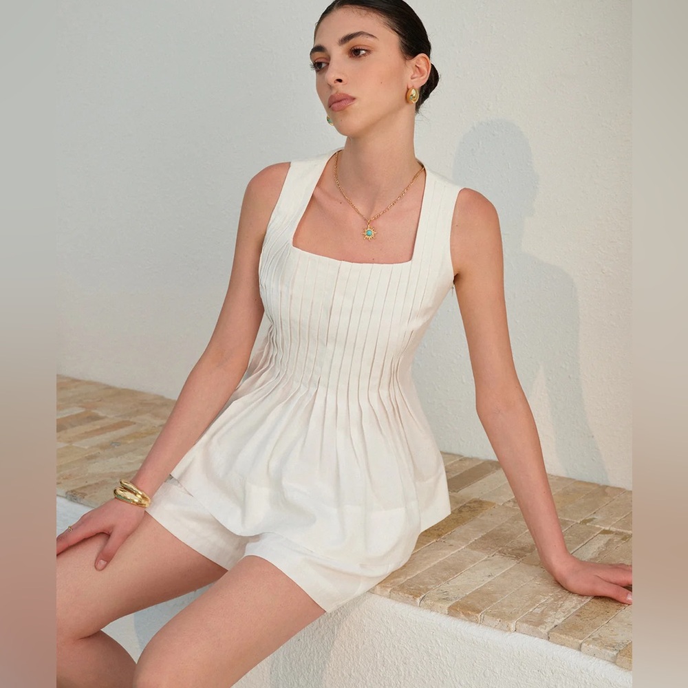 Commense Cream Pleated Square-Neck Shorts Set